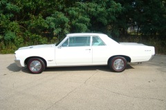 1964-gto-4speed-white-white-tri-power-glass-002