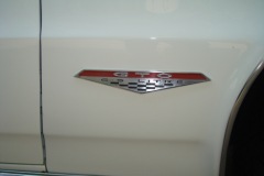 1964-gto-4speed-white-white-tri-power-glass-013