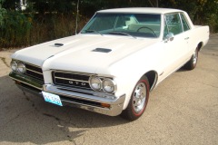 1964-gto-4speed-white-white-tri-power-glass-018