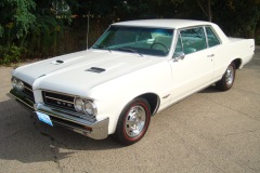 1964-gto-4speed-white-white-tri-power-glass-020