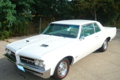 1964-gto-4speed-white-white-tri-power-glass-022