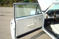 1964-gto-4speed-white-white-tri-power-glass-036