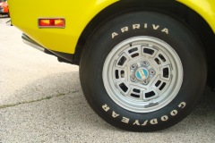 1972-detomaso-pantera-yellow-024