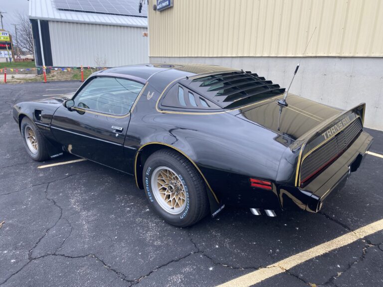 1979 Pontiac Trans Am SE rear three-quarter view with rear window louvers