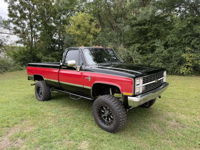 1983 Chevrolet K20 Silverado 4x4, front three quarter field (alternate view)