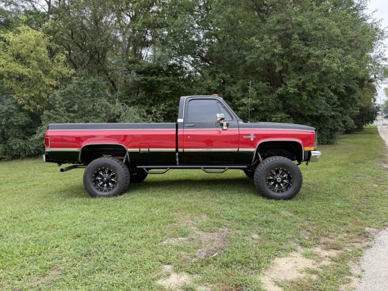 1983 Chevrolet K20 Silverado 4x4, side profile field