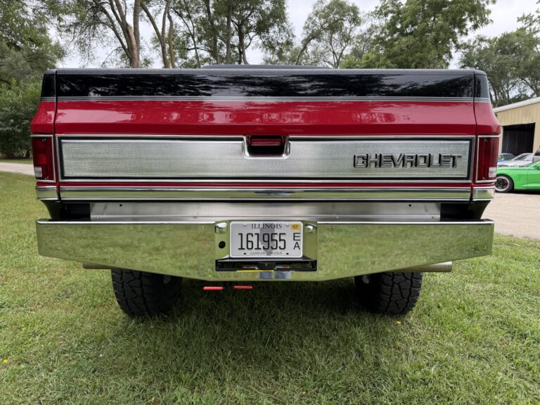 1983 Chevrolet K20 Silverado 4x4, rear tailgate field