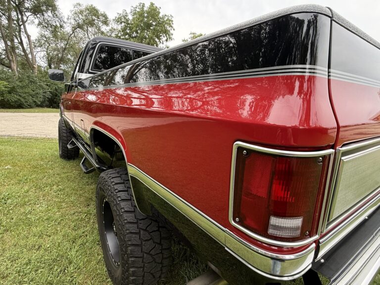 1983 Chevrolet K20 Silverado 4x4, rear quarter taillight