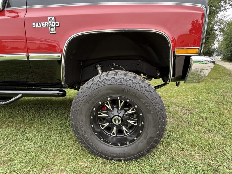 1983 Chevrolet K20 Silverado 4x4, front wheel well
