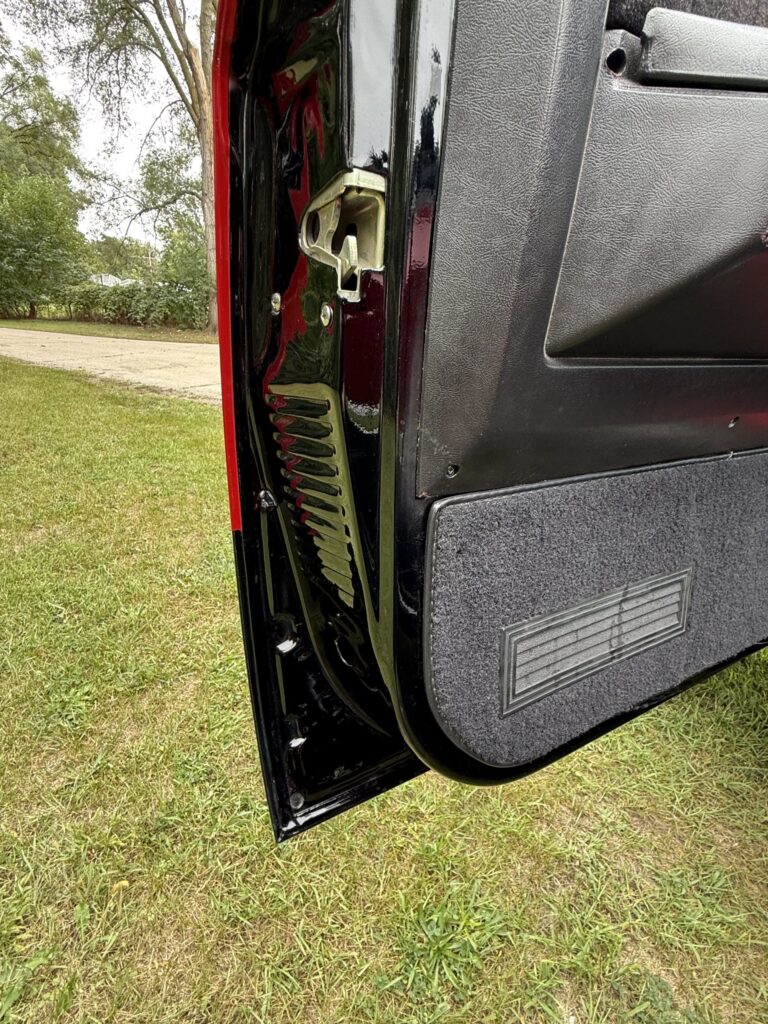 1983 Chevrolet K20 Silverado 4x4, door jamb
