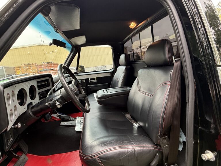 1983 Chevrolet K20 Silverado 4x4, interior driver side