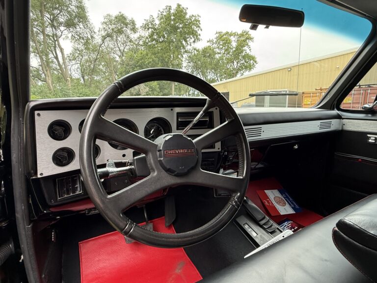 1983 Chevrolet K20 Silverado 4x4, dash and steering wheel