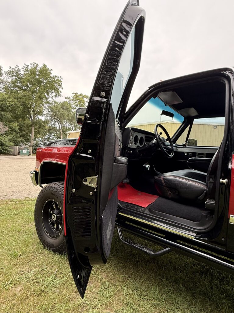 1983 Chevrolet K20 Silverado 4x4, door open exterior