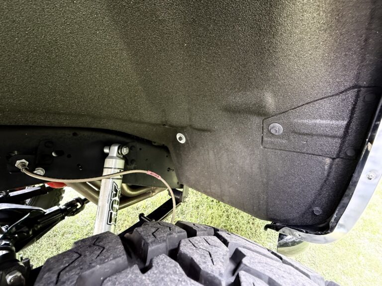 1983 Chevrolet K20 Silverado 4x4, underbody fuel tank