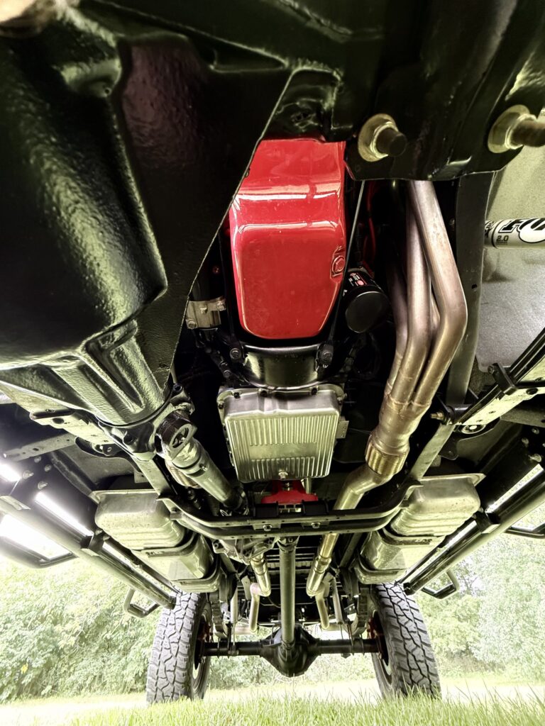 1983 Chevrolet K20 Silverado 4x4, underbody transmission
